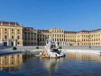 Schloß Schönbrunn Grand Suite 201