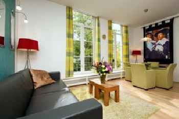 Dutch Masters Short Stay Apartments 201