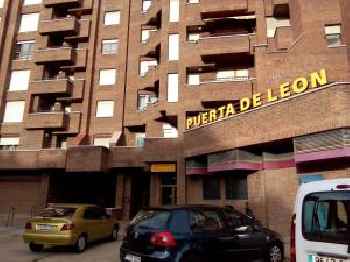 Apartamentos Turisticos Puerta de León 201