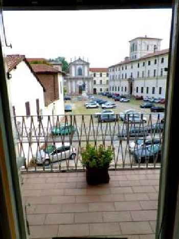 Pavia Downtown Apartment 201