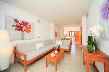 YourHouse Mar Brava Apartments 201