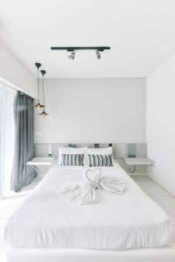 Summer Suites Residences by Subhome 201