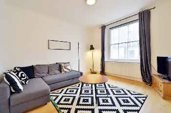 Quaint 3 bedroom garden flat in the heart of Camden Town.
