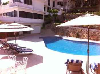 Villa Guitarron gran terraza vista espectacular 6 huespedes piscina gigante 213