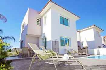 Villa Paloma 220