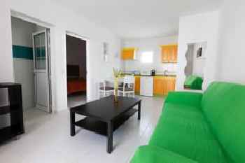 Apartamentos Corona Mar 201