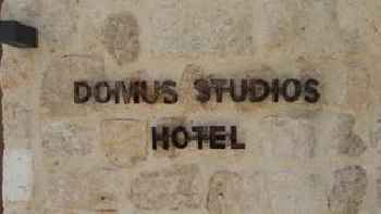 Domus Studios 201