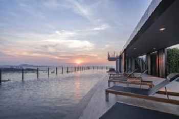 Pattaya Beach Sea View Rooftop Pool Resort 201
