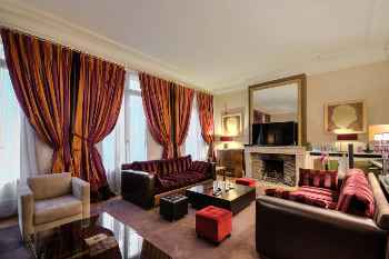 EXQUISITE 5 Bed / 4 (3 En-suite, 1 Half) Baths - HOUSE (Sleeps 8) in PARIS,FR.