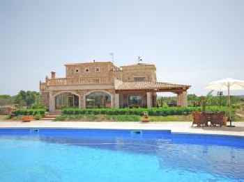 Spacious country house with private pool overlooking the countryside 220