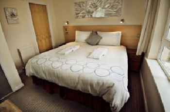 Lochend Serviced Apartments 201