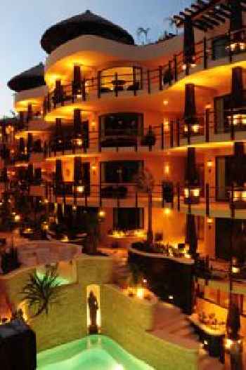 El Taj Oceanfront and Beachside Condo Hotel 219